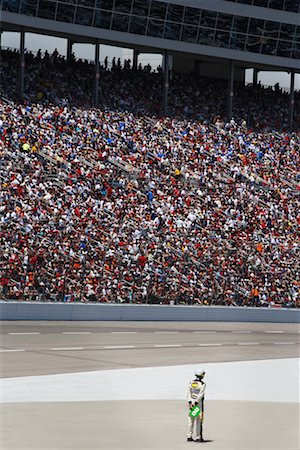 simsearch:873-06440826,k - Man Standing Near Race Track, Texas Motor Speedway, Texas, USA Foto de stock - Con derechos protegidos, Código: 700-00681447