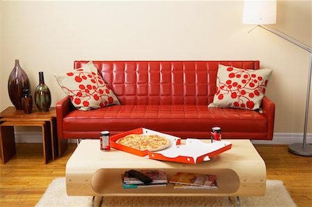 dinner on the couch - Pizza on Coffee Table Stock Photo - Rights-Managed, Code: 700-00683311