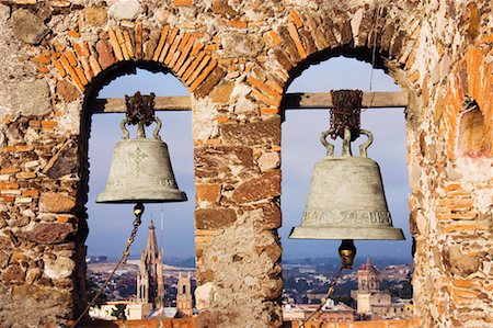 Ansicht durch Belfry, San Miguel de Allende, Guanajuato, Mexiko Stockbilder - Lizenzpflichtiges, Bildnummer: 700-00711516