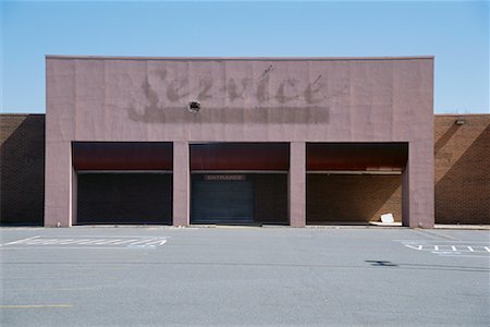 simsearch:700-00403994,k - Exterior of Abandoned Car Garage Stock Photo - Rights-Managed, Code: 700-00768621