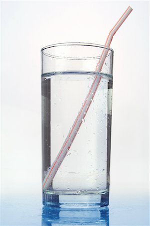 simsearch:700-00782222,k - Glass of Water with Straw Foto de stock - Con derechos protegidos, Código: 700-00782222