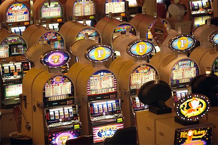 ranura - Rows of Slot Machines, Las Vegas, Nevada, USA Foto de stock - Con derechos protegidos, Código: 700-00782395