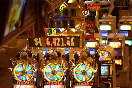 ranura - Rows of Slot Machines, Las Vegas, Nevada, USA Foto de stock - Con derechos protegidos, Código: 700-00782396