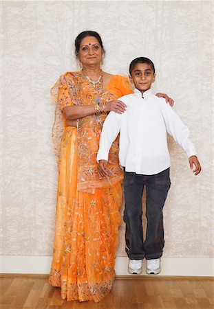 schweben - Portrait of Grandmother and Grandson Foto de stock - Con derechos protegidos, Código: 700-00796639