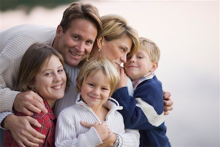 simsearch:640-01601665,k - Portrait of Family Fotografie stock - Rights-Managed, Codice: 700-00814387