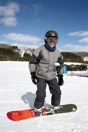 Boy Snowboarding, Dagmar Ski Resort, Ontario, Canada Foto de stock - Con derechos protegidos, Código: 700-00814482