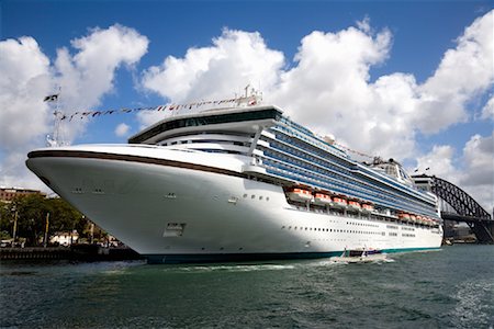 Cruise Ship at Circular Quay, Sydney, New South Wales, Australia Foto de stock - Con derechos protegidos, Código: 700-00846803