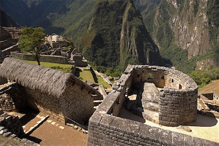 simsearch:862-03732066,k - Surplombant le Machu Picchu, Pérou Photographie de stock - Rights-Managed, Code: 700-00864155