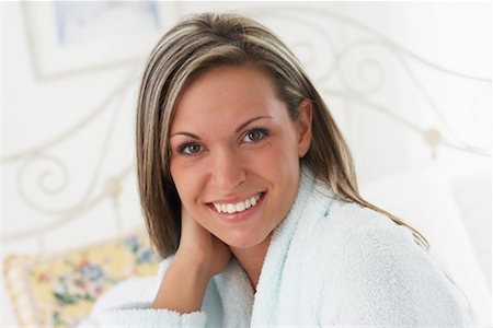 simsearch:700-02081910,k - Portrait of Woman in Bathrobe Stock Photo - Rights-Managed, Code: 700-00865029