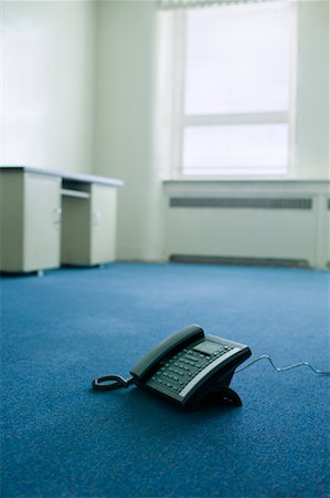 Telephone in Empty Office Foto de stock - Con derechos protegidos, Código: 700-00865267