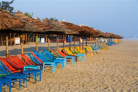 simsearch:700-00555130,k - Row of Beach Chairs and Palapas, Hoi An, Vietnam Fotografie stock - Rights-Managed, Codice: 700-00866438