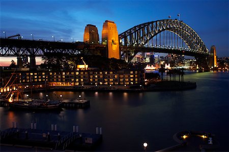 simsearch:400-04006297,k - Sydney Harbor Bridge, Sydney, Australia Foto de stock - Direito Controlado, Número: 700-00897231