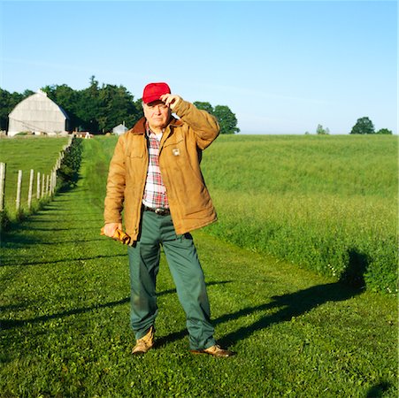 einzelgänger (männlich) - Porträt von Farmer Stockbilder - Lizenzpflichtiges, Bildnummer: 700-00910118