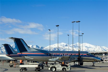 simsearch:700-02418160,k - Planes, Salt Lake City Airport, Salt Lake City, Utah Stock Photo - Rights-Managed, Code: 700-00910971