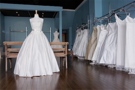 simsearch:614-08865929,k - Wedding Gowns Foto de stock - Direito Controlado, Número: 700-00911230