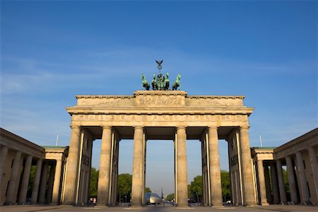 pillar monument horse - Brandenburg Gate, Berlin, Germany Stock Photo - Rights-Managed, Code: 700-00934141