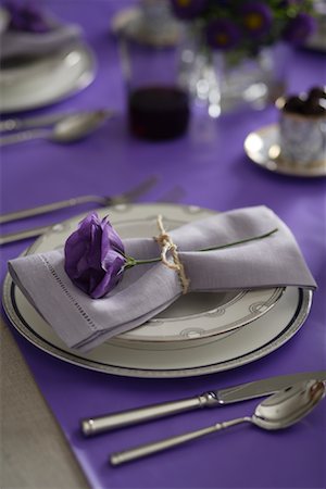 servilletero - Close-Up of Purple Table Setting Foto de stock - Con derechos protegidos, Código: 700-00955075