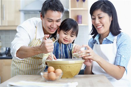 Family Cooking Foto de stock - Con derechos protegidos, Código: 700-01029666