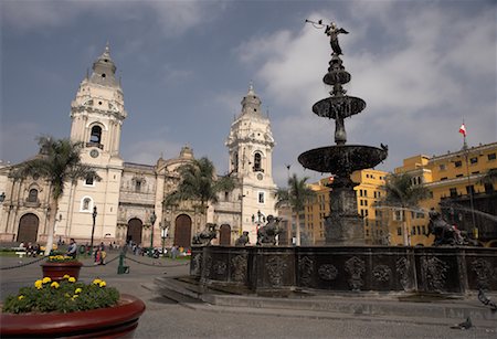 fountain plaza statue - La Catedral de Lima, Plaza de Armas, Lima, Peru Stock Photo - Rights-Managed, Code: 700-01037246
