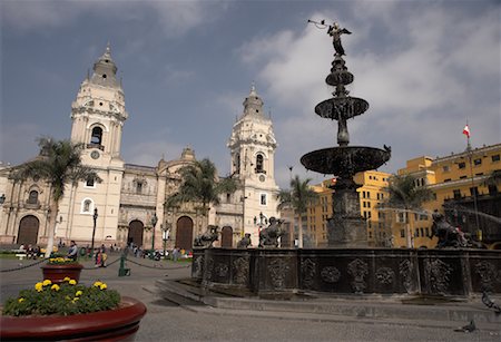 simsearch:862-05998581,k - La Catedral de Lima, Plaza de Armas, Lima, Peru Stock Photo - Rights-Managed, Code: 700-01037246