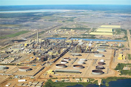 simsearch:700-00009138,k - Syncrude Canada Ltd's Mildred Lake Plant, Alberta, Canada Stock Photo - Rights-Managed, Code: 700-01037493