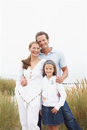 simsearch:700-01880180,k - Portrait of Family at Beach Stock Photo - Rights-Managed, Code: 700-01042891