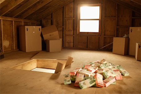 Stash of Money in Attic Foto de stock - Con derechos protegidos, Código: 700-01042925