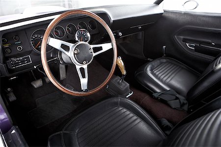 Cockpit des 1970 Plymouth Cuda Stockbilder - Lizenzpflichtiges, Bildnummer: 700-01043423
