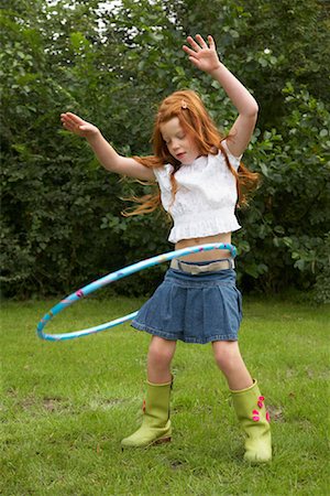 simsearch:700-01072069,k - Girl Playing Outdoors Stock Photo - Rights-Managed, Code: 700-01072073