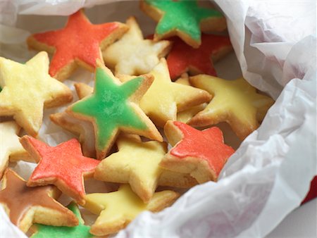 festive biscuits stars - Homemade Christmas Cookies Foto de stock - Con derechos protegidos, Código: 700-01072328