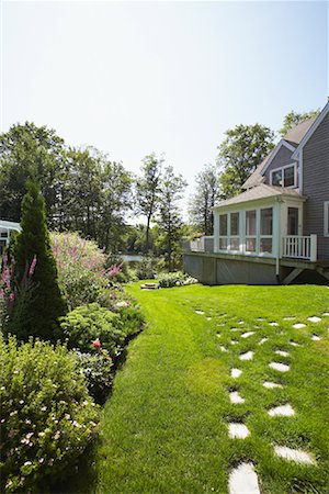 pictures summer flowers in canada - Exterior of Country Home Stock Photo - Rights-Managed, Code: 700-01072372