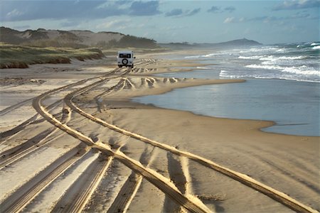 Camion sur la plage, Moreton Island, Queensland, Australie Photographie de stock - Rights-Managed, Code: 700-01072516