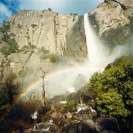 simsearch:700-01248945,k - Rainbow Over Waterfall, Yosemite National Park, California, USA Foto de stock - Con derechos protegidos, Código: 700-01072721