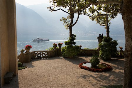 Villa on Lake Como, Italy Stock Photo - Rights-Managed, Code: 700-01083359