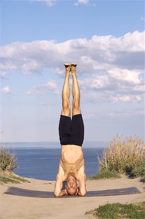 L'homme pratique de Yoga Photographie de stock - Rights-Managed, Code: 700-01109749