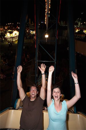 simsearch:700-01110126,k - Couple at Amusement Park, Toronto Ontario, Canada Foto de stock - Con derechos protegidos, Código: 700-01110130
