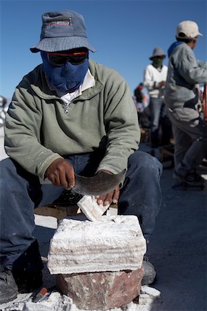 Man Sculpting Salt, Salinas Grandes, Argentina Foto de stock - Con derechos protegidos, Código: 700-01110271