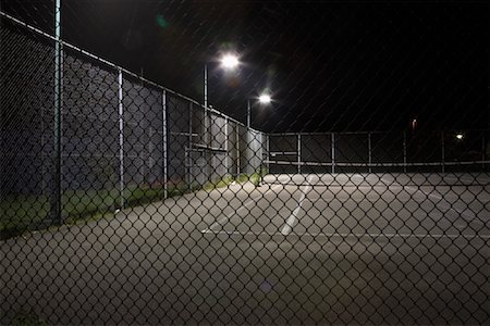 simsearch:649-06844891,k - Empty Tennis Court at Night Foto de stock - Con derechos protegidos, Código: 700-01110300