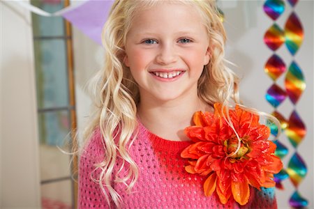 simsearch:700-01120440,k - Girl at Birthday Party Stock Photo - Rights-Managed, Code: 700-01120428