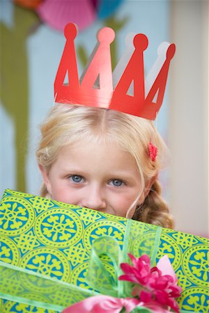 simsearch:632-01156362,k - Girl at Birthday Party Stock Photo - Rights-Managed, Code: 700-01120447
