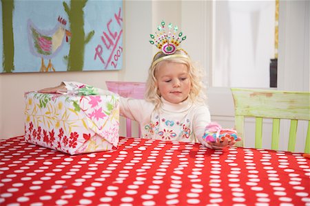 simsearch:700-01120440,k - Girl at Birthday Party Stock Photo - Rights-Managed, Code: 700-01120448