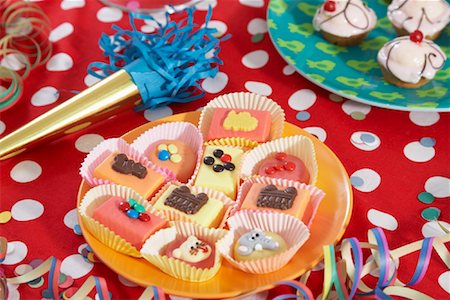 Snacks at Birthday Party Stock Photo - Rights-Managed, Code: 700-01120473