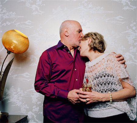 elegant old woman portrait - Couple Embracing Foto de stock - Con derechos protegidos, Código: 700-01164061
