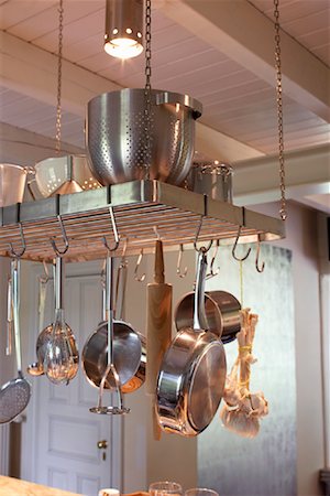 simsearch:700-01792281,k - Hanging Kitchen Utensils Fotografie stock - Rights-Managed, Codice: 700-01164792