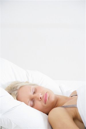 simsearch:633-06322278,k - Woman Sleeping Foto de stock - Direito Controlado, Número: 700-01164991