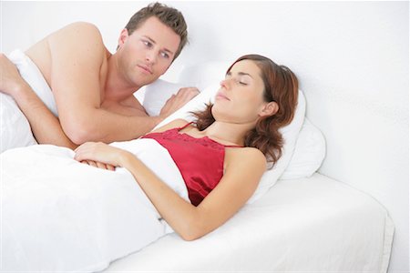simsearch:600-01295825,k - Couple in Bed Stock Photo - Rights-Managed, Code: 700-01165085