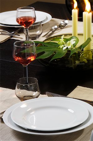 place setting plate red wine glass - Place Settings Stock Photo - Rights-Managed, Code: 700-01163807