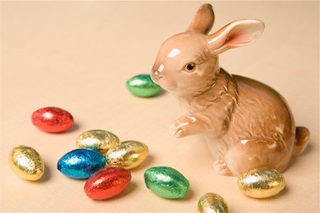 simsearch:700-01173328,k - Ceramic Rabbit and Chocolate Eggs Stock Photo - Rights-Managed, Code: 700-01173330