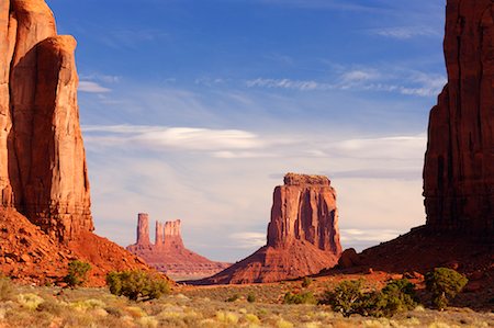 simsearch:700-02175720,k - Sandstone Rock Formations, Monument Valley, Navajo Tribal Park, Arizona, USA Foto de stock - Direito Controlado, Número: 700-01184344