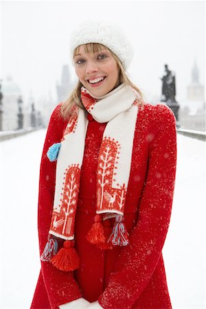 prague bridge - Portrait de femme Photographie de stock - Rights-Managed, Code: 700-01185248